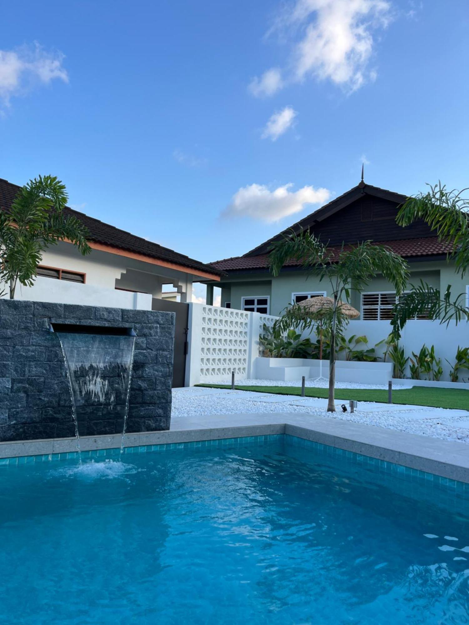 Home In Terengganu With Private Pool Kuala Terengganu Eksteriør bilde