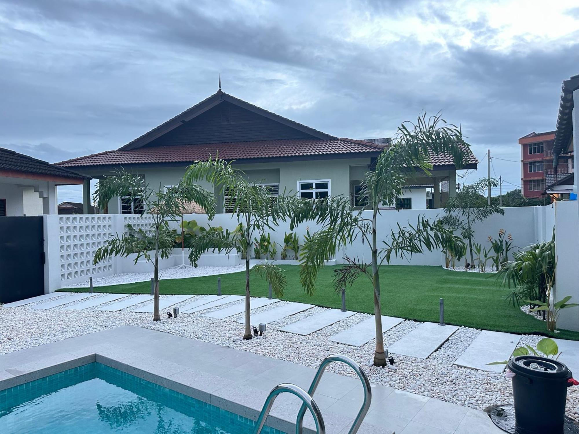 Home In Terengganu With Private Pool Kuala Terengganu Eksteriør bilde